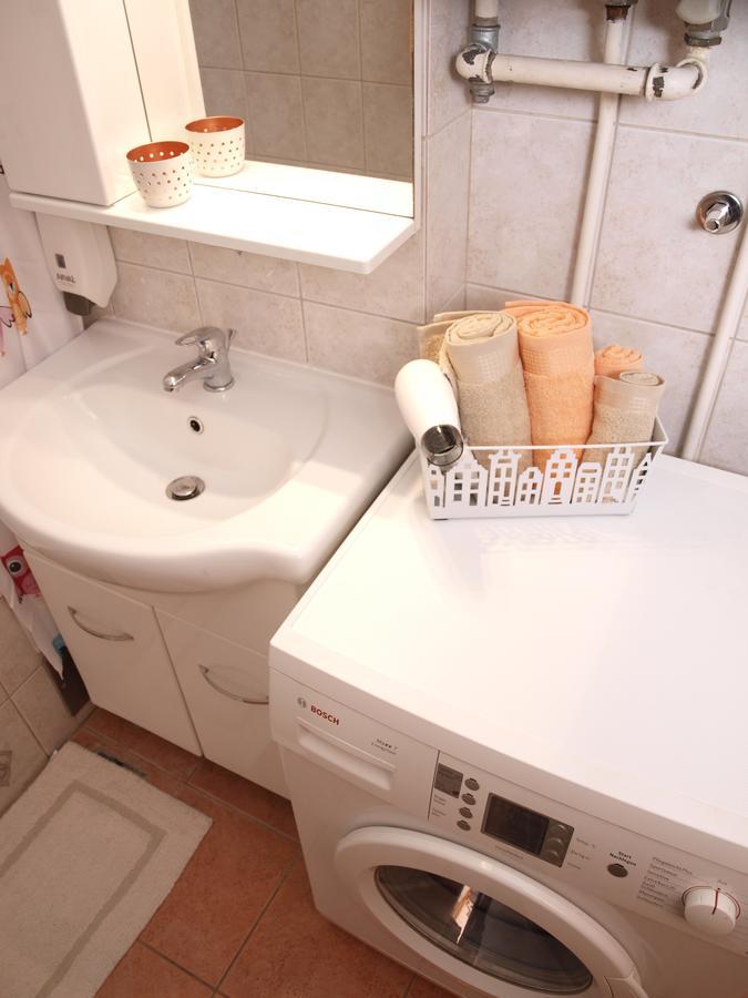 Frin Apartment Zagreb Buitenkant foto