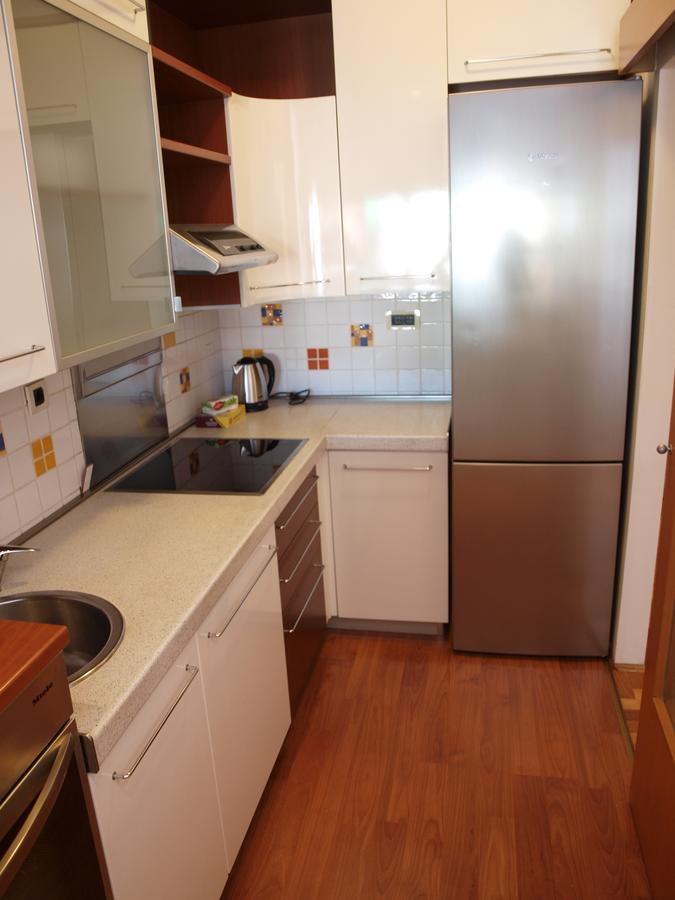 Frin Apartment Zagreb Buitenkant foto